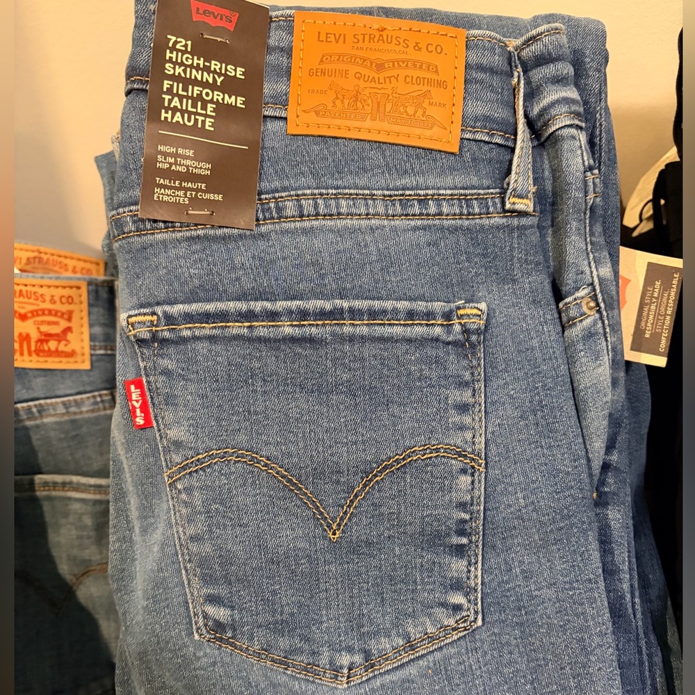 Levi's Women’s 721 Medium Wash Jeans